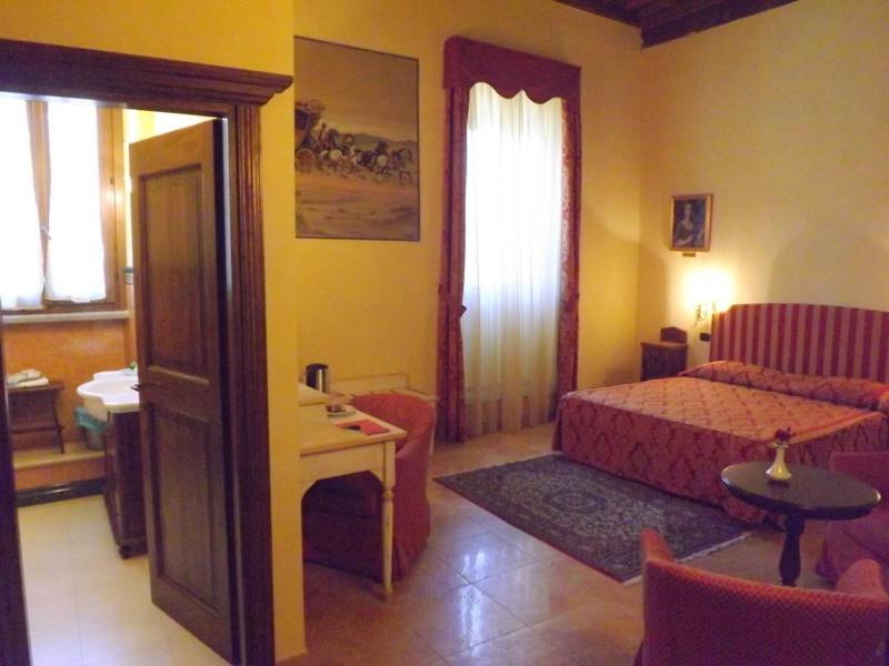 Hotel Relais Il Postiglione - Antica Posta dei Chigi Campagnano Di Roma Camera foto