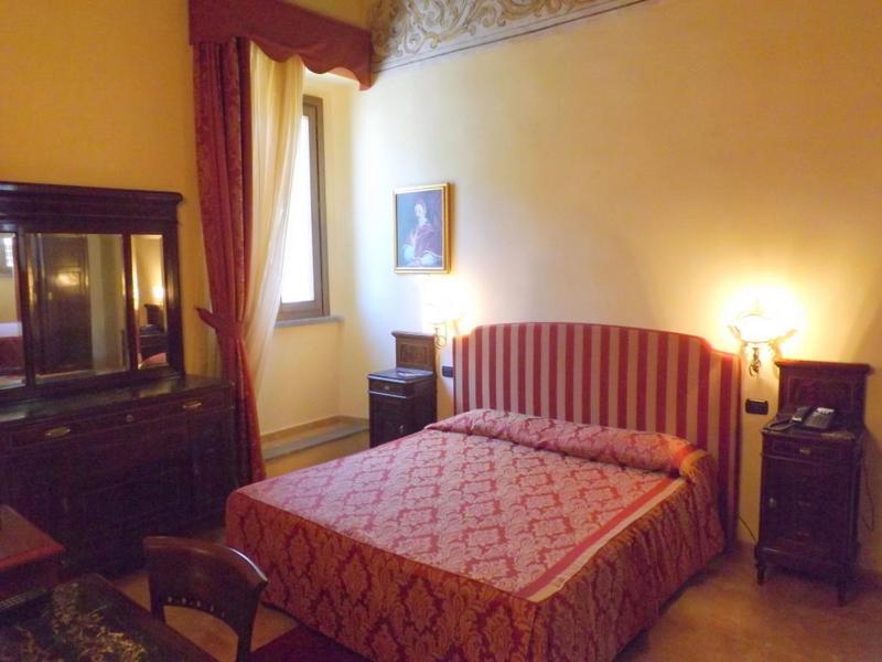 Hotel Relais Il Postiglione - Antica Posta dei Chigi Campagnano Di Roma Camera foto