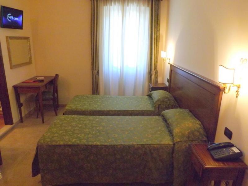 Hotel Relais Il Postiglione - Antica Posta dei Chigi Campagnano Di Roma Camera foto