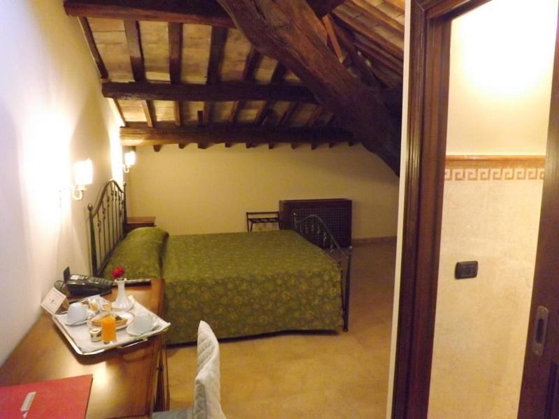 Hotel Relais Il Postiglione - Antica Posta dei Chigi Campagnano Di Roma Camera foto