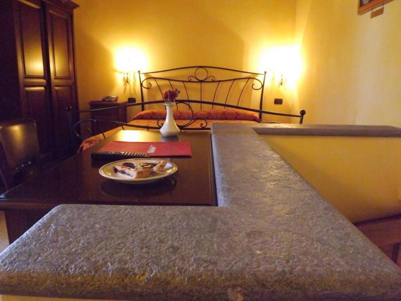 Hotel Relais Il Postiglione - Antica Posta dei Chigi Campagnano Di Roma Esterno foto