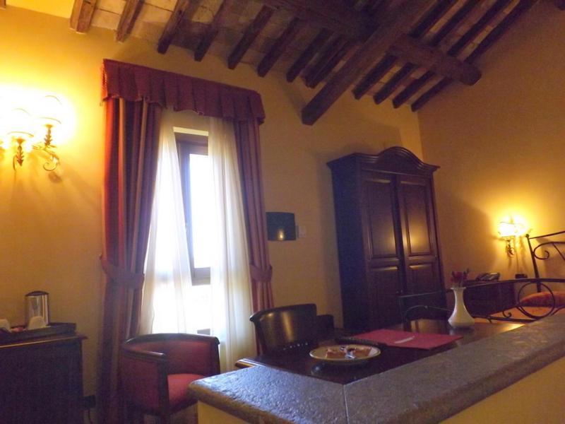 Hotel Relais Il Postiglione - Antica Posta dei Chigi Campagnano Di Roma Esterno foto