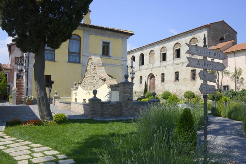 Hotel Relais Il Postiglione - Antica Posta dei Chigi Campagnano Di Roma Esterno foto